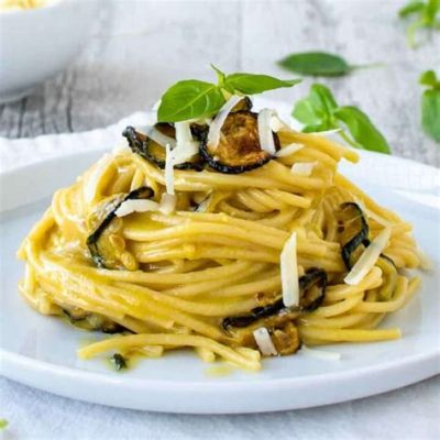  Spaghetti alla Nerano! A Symphony of Creamy Zucchini and Salty Cheese